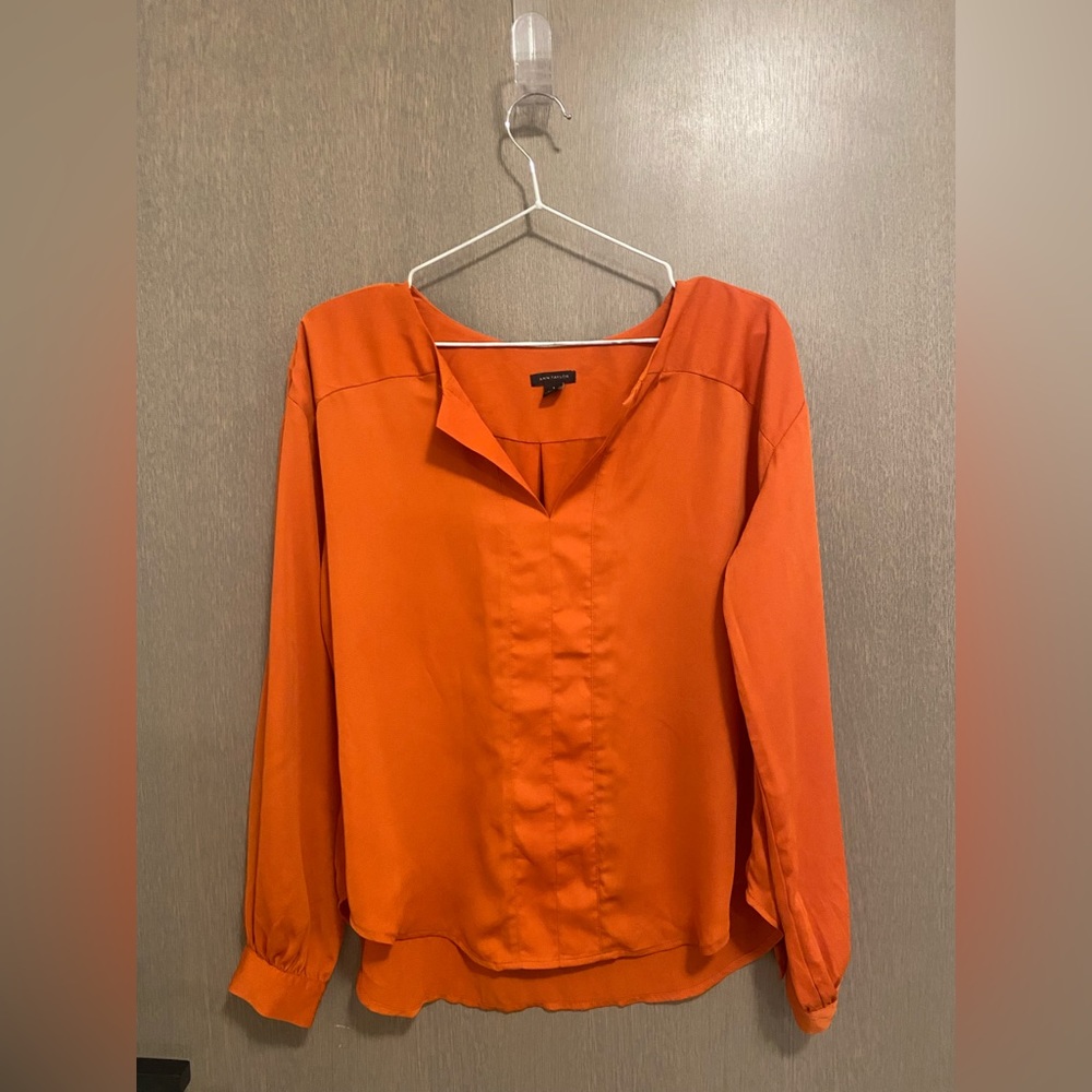 Sexy Ann Taylor blouse small